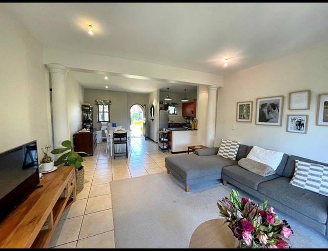 2 BEDROOM APARTMENT RENTED IN PLANTATIONS ESTATE